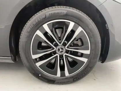 Photo 12 Mercedes Classe A  250 e 8G-DCT