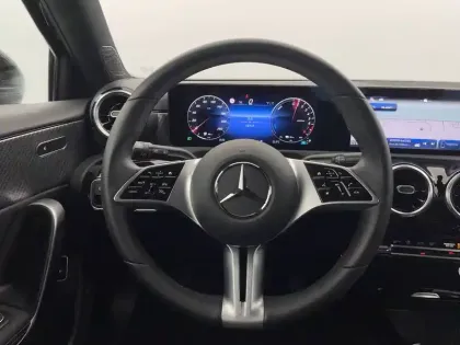 Photo 22 Mercedes Classe A  250 e 8G-DCT