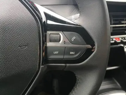 Photo 133 Peugeot 208  PURETECH 75 S&S BVM5