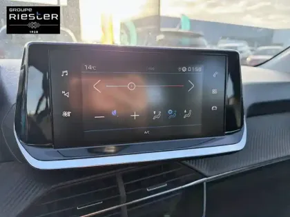 Photo 20 Peugeot 208  PURETECH 75 S&S BVM5