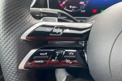 Photo 42 Mercedes CLE  Coupé 300 e Hybrid EQ 9G-Tronic