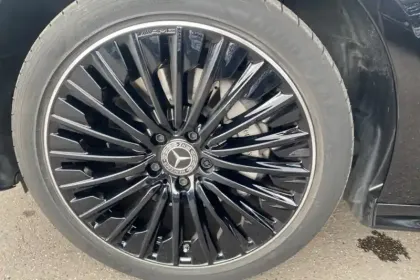 Photo 12 Mercedes CLE  Coupé 300 e Hybrid EQ 9G-Tronic