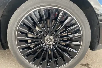 Photo 59 Mercedes CLE  Coupé 300 e Hybrid EQ 9G-Tronic