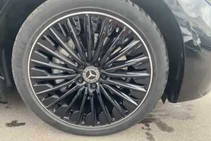 Photo 61 Mercedes CLE  Coupé 300 e Hybrid EQ 9G-Tronic