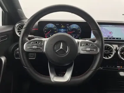 Photo 22 Mercedes Classe A  200 7G-DCT