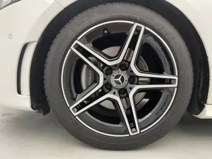 Photo 17 Mercedes Classe A  200 7G-DCT