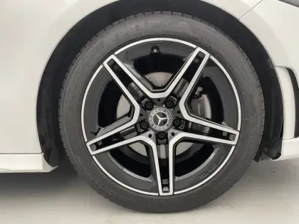 Photo 12 Mercedes Classe A  200 7G-DCT