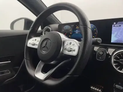 Photo 23 Mercedes Classe A  200 7G-DCT