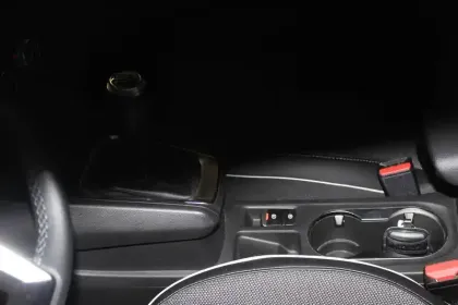 Photo 42 Renault Captur  mild hybrid 140