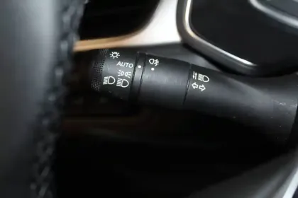 Photo 27 Renault Captur  mild hybrid 140