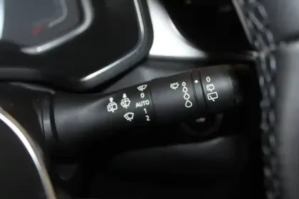 Photo 28 Renault Captur  mild hybrid 140