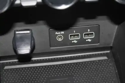 Photo 37 Renault Captur  mild hybrid 140