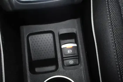 Photo 47 Renault Captur  mild hybrid 140