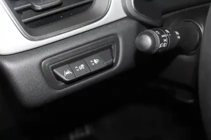 Photo 25 Renault Captur  mild hybrid 140