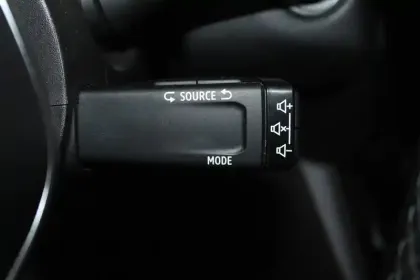 Photo 29 Renault Captur  mild hybrid 140