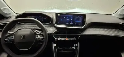 Photo 14 Peugeot 208  Electrique 54 kWh 156ch