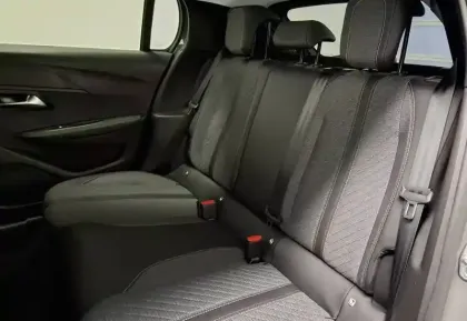 Photo 2 Peugeot 208  Electrique 54 kWh 156ch