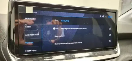 Photo 22 Peugeot 208  Electrique 54 kWh 156ch