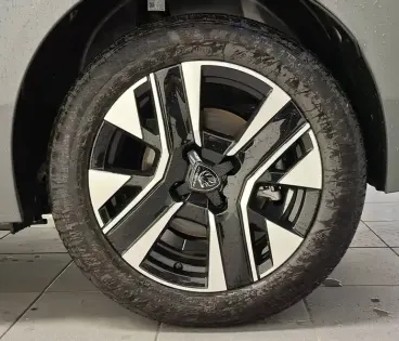 Photo 11 Peugeot 208  Electrique 54 kWh 156ch