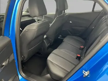 Photo 36 Peugeot 2008  PureTech 130 S&S EAT8