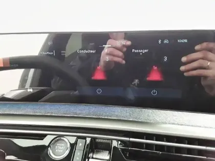 Photo 21 Peugeot 5008  Hybrid 145 e-DCS6