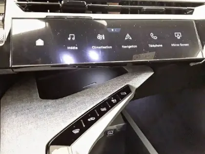 Photo 17 Peugeot 5008  Hybrid 145 e-DCS6