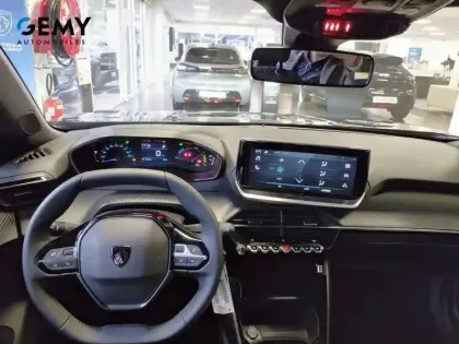 Photo 39 Peugeot 2008  Electrique 50 kWh 136 ch