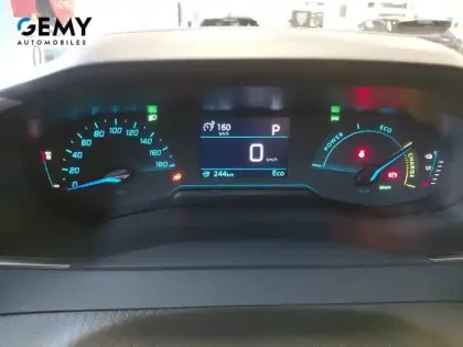 Photo 45 Peugeot 2008  Electrique 50 kWh 136 ch