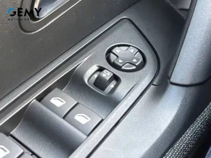 Photo 12 Peugeot 2008  100 S&S BVM6