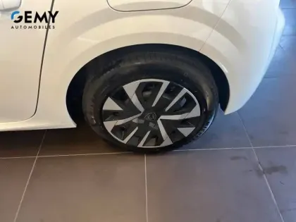 Photo 10 Peugeot 208  Hybrid 110 e-DCS6