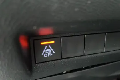 Photo 17 Peugeot 2008  PureTech 130 S&S BVM6