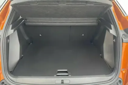 Photo 11 Peugeot 2008  PureTech 130 S&S BVM6