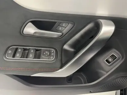 Photo 24 Mercedes CLA  Coupé 250 e 8G-DCT