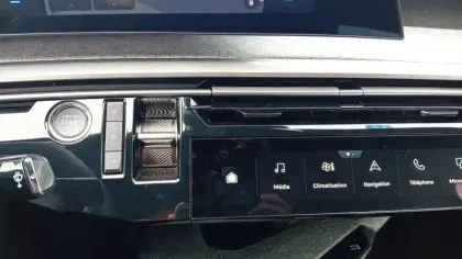 Photo 12 Peugeot 3008  Hybrid 136 e-DCS6