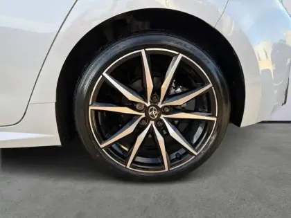 Photo 18 Toyota Corolla  Hybride 196ch