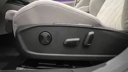 Photo 86 Volkswagen Golf  2.0 TDI SCR 150 DSG7