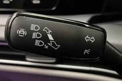 Photo 89 Volkswagen Golf  2.0 TDI SCR 150 DSG7