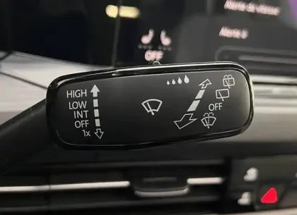 Photo 90 Volkswagen Golf  2.0 TDI SCR 150 DSG7