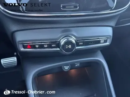 Photo 12 Volvo Xc40  T5 Recharge 180+82 ch DCT7 R-Design