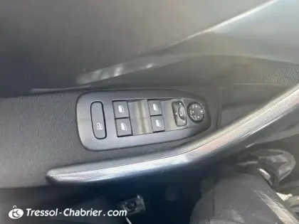 Photo 19 Peugeot 2008  BlueHDi 120ch S&S EAT6 Allure