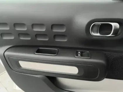 Photo 19 Citroën C3  PureTech 83 ch BVM5 Plus