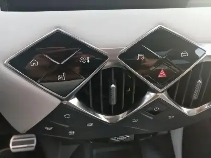 Photo 12 DS DS 3 DS3 Crossback PureTech 130 EAT8 Rivoli