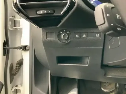 Photo 17 DS Ds 7  Hybride Rechargeable E-Tense 225 EAT8 Rivoli