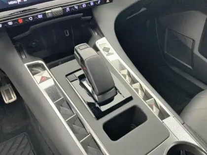 Photo 23 DS Ds 7  Hybride Rechargeable E-Tense 225 EAT8 Rivoli