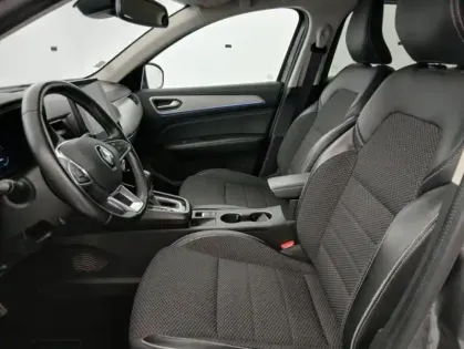 Photo 13 Renault Arkana E-Tech 145 - 21B Intens