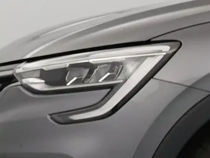 Photo 17 Renault Arkana E-Tech 145 - 21B Intens