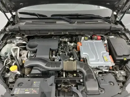 Photo 18 Renault Arkana E-Tech 145 - 21B Intens