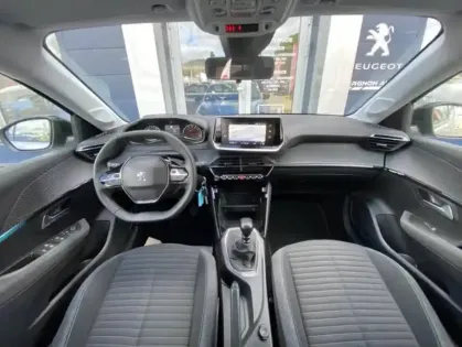 Photo 3 Peugeot 208 II PureTech 100 S&amp;S Style