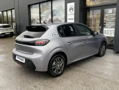 Photo 8 Peugeot 208 II PureTech 100 S&S Style