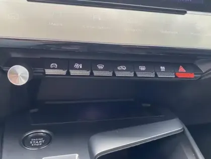 Photo 26 Peugeot 308 III PureTech 130 S&amp;S EAT8 ALLURE PACK